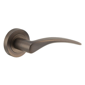 IVER DOOR LEVER OXFORD ROUND ROSE BACKPLATE